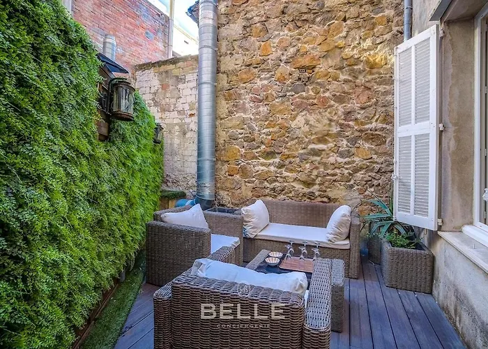 Le Carre D'or Cannes